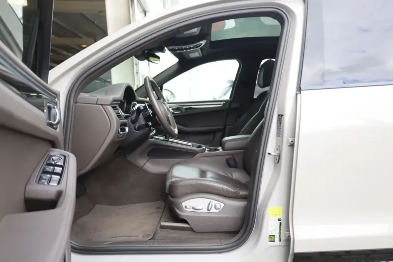 Porsche Macan din 2022 cu 39.278 km - oferta POR120253 - foto 9