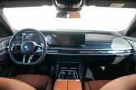 BMW 740 din 2025 cu 7.092 km - oferta BMW120254 - foto 3