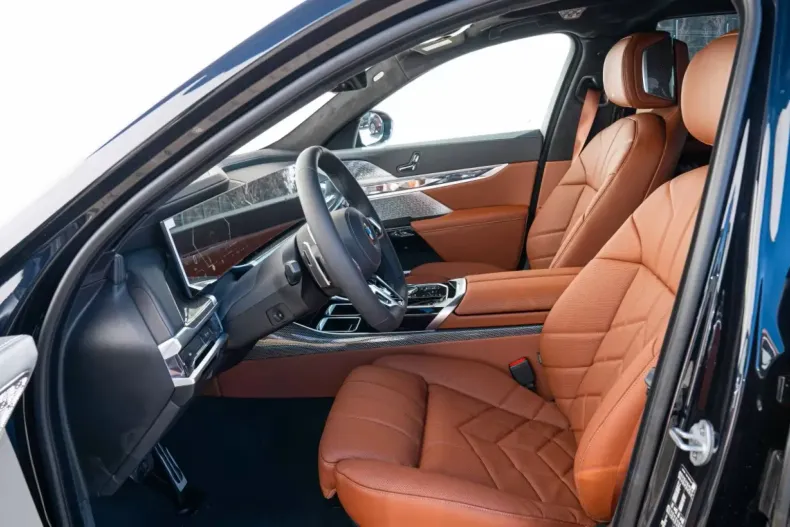 BMW 740 din 2025 cu 7.092 km - oferta BMW120254 - foto 5