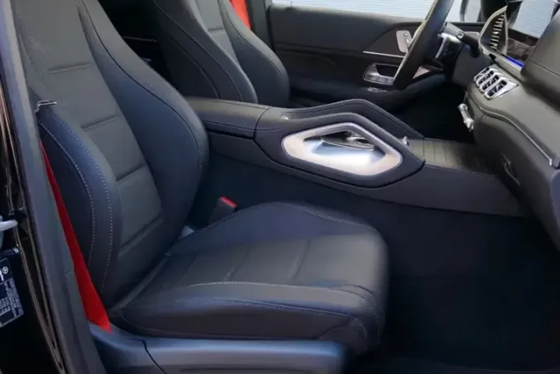 Mercedes-Benz GLE 450 din 2025 cu 20 km - oferta MER120257 - foto 9