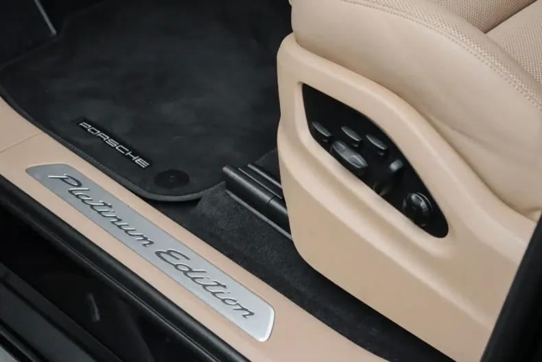 Porsche Cayenne din 2023 cu 43.012 km - oferta POR120261 - foto 10