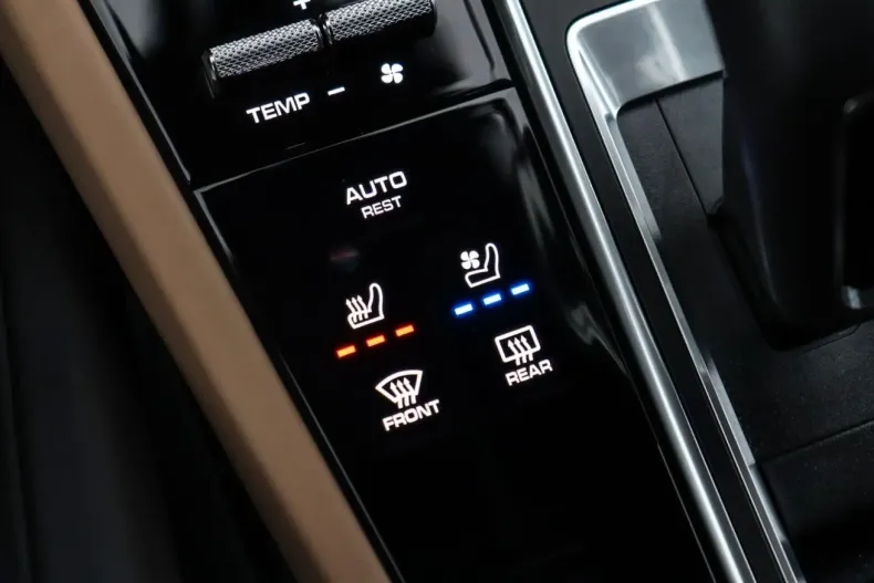 Porsche Cayenne din 2023 cu 43.012 km - oferta POR120261 - foto 11