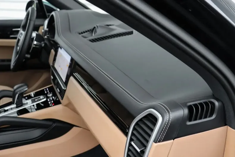 Porsche Cayenne din 2023 cu 43.012 km - oferta POR120261 - foto 21