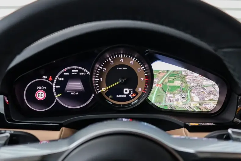 Porsche Cayenne din 2023 cu 43.012 km - oferta POR120261 - foto 24