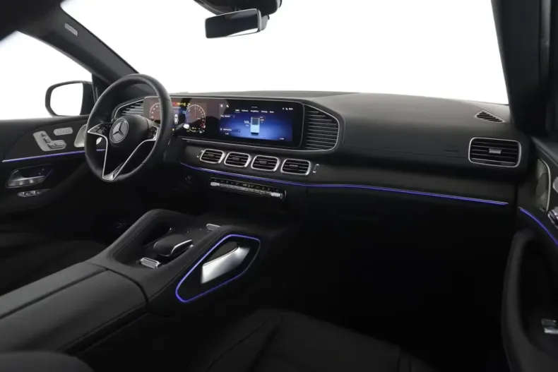 Mercedes-Benz GLE 400 din 2025 cu 9.900 km - oferta MER120263 - foto 3