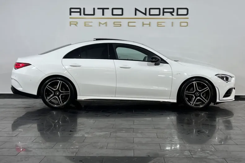 Mercedes-Benz CLA 200 din 2020 cu 59.000 km - oferta MER120264 - foto 4