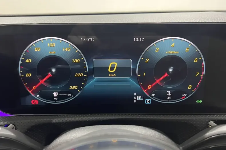 Mercedes-Benz CLA 200 din 2020 cu 59.000 km - oferta MER120264 - foto 20