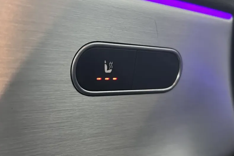 Mercedes-Benz CLA 200 din 2020 cu 59.000 km - oferta MER120264 - foto 26