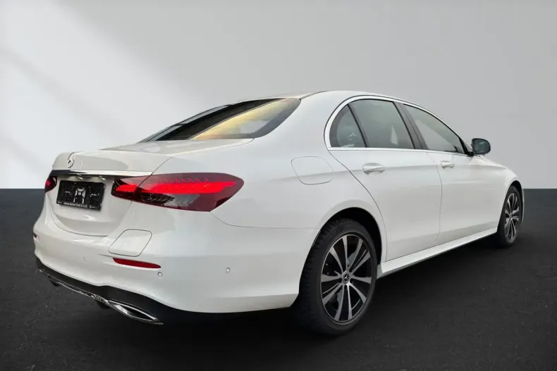 Mercedes-Benz E 300 din 2021 cu 68.300 km - oferta MER120273 - foto 6