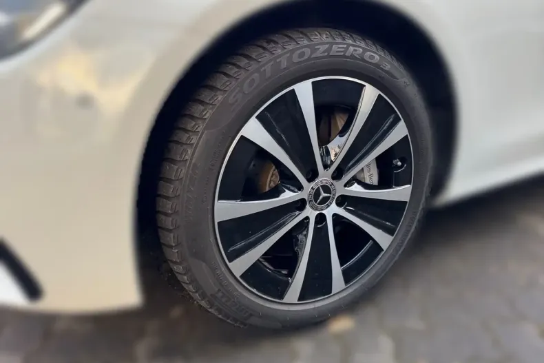 Mercedes-Benz E 300 din 2021 cu 68.300 km - oferta MER120273 - foto 14