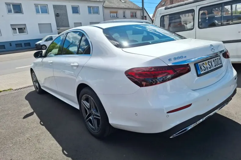 Mercedes-Benz E 300 din 2021 cu 51.800 km - oferta MER120277 - foto 5