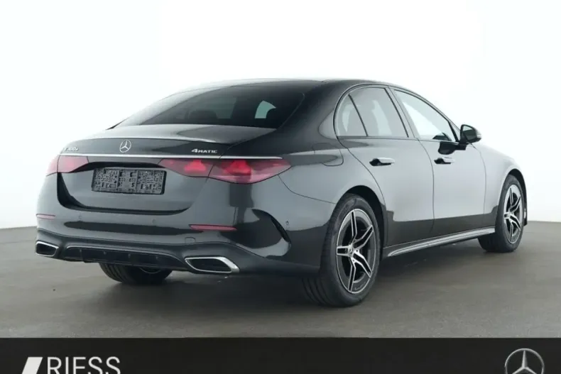 Mercedes-Benz E 300 din 2024 cu 60.061 km - oferta MER120278 - foto 2