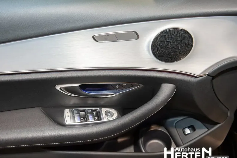 Mercedes-Benz E 200 din 2023 cu 34.693 km - oferta MER120280 - foto 9