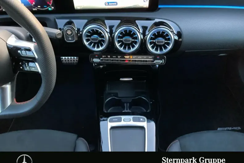 Mercedes-Benz CLA 200 din 2024 cu 11.500 km - oferta MER120281 - foto 11