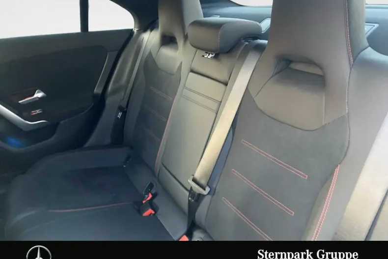 Mercedes-Benz CLA 200 din 2024 cu 11.500 km - oferta MER120281 - foto 13