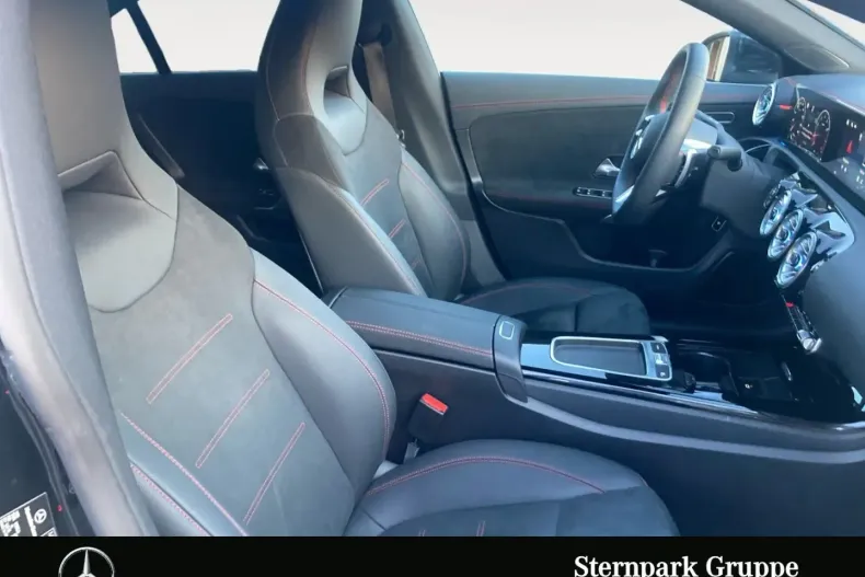 Mercedes-Benz CLA 200 din 2024 cu 11.500 km - oferta MER120281 - foto 15