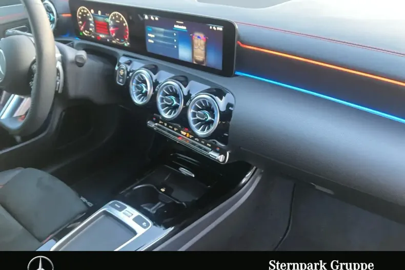 Mercedes-Benz CLA 200 din 2024 cu 11.500 km - oferta MER120281 - foto 18