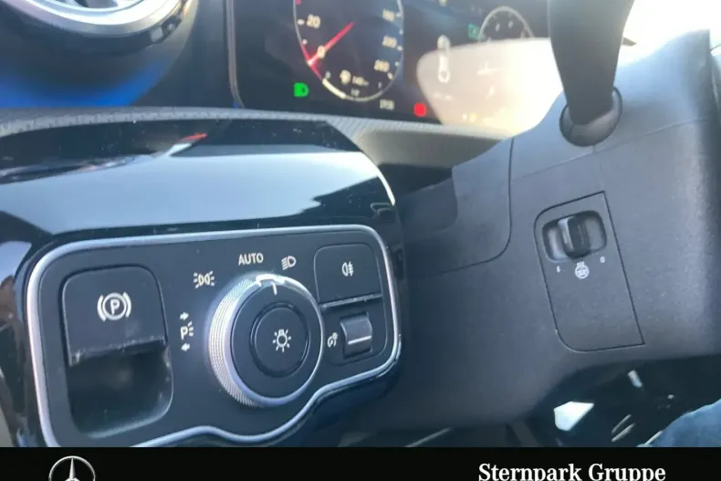 Mercedes-Benz CLA 200 din 2024 cu 11.500 km - oferta MER120281 - foto 25