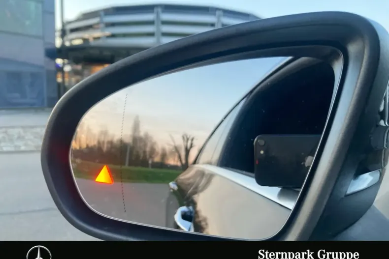 Mercedes-Benz CLA 200 din 2024 cu 11.500 km - oferta MER120281 - foto 26