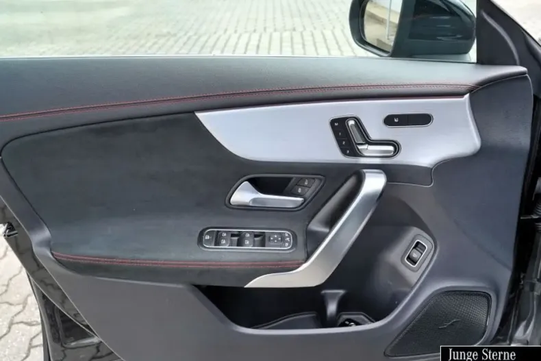 Mercedes-Benz CLA 35 AMG din 2022 cu 39.950 km - oferta MER120282 - foto 14