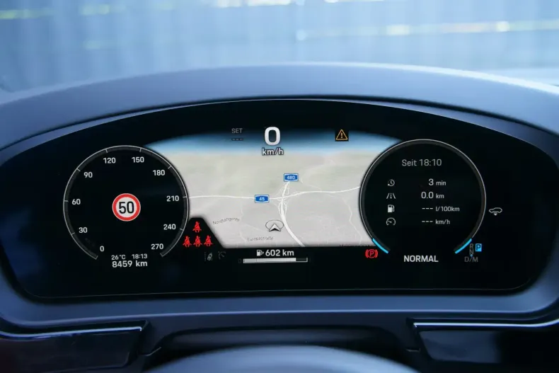 Porsche Cayenne din 2025 cu 8.999 km - oferta POR120287 - foto 3