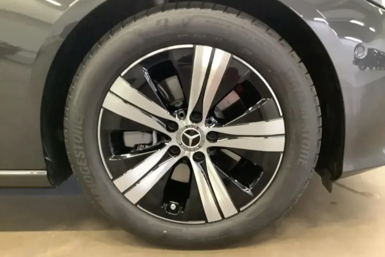 Mercedes-Benz C 220 din 2024 cu 4.845 km - oferta MER120292 - foto 6