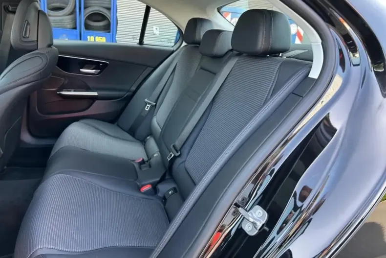 Mercedes-Benz C 180 din 2024 cu 9.621 km - oferta MER120293 - foto 14