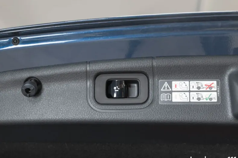 Mercedes-Benz C 220 din 2024 cu 18.211 km - oferta MER120295 - foto 10