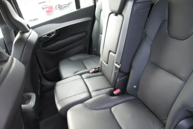 Volvo XC90 din 2022 cu 84.621 km - oferta VOL120301 - foto 8