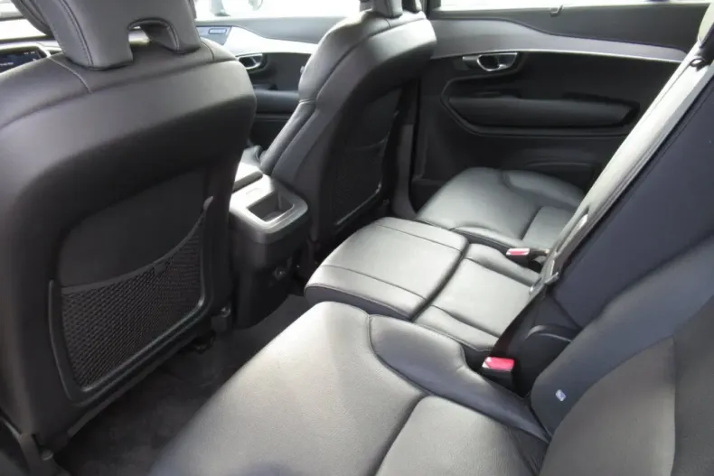 Volvo XC90 din 2022 cu 84.621 km - oferta VOL120301 - foto 9