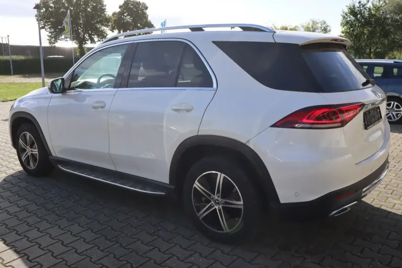 Mercedes-Benz GLE 300 din 2021 cu 95.100 km - oferta MER120304 - foto 4