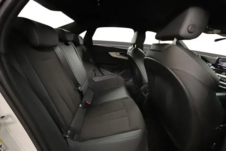 Audi A4 din 2022 cu 38.900 km - oferta AUD120307 - foto 10