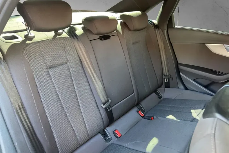 Audi A4 din 2021 cu 73.900 km - oferta AUD120310 - foto 17