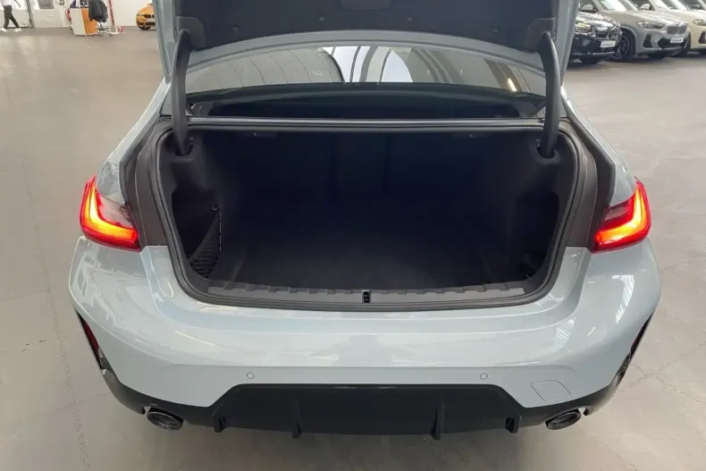 BMW 330 din 2024 cu 11.000 km - oferta BMW120338 - foto 19