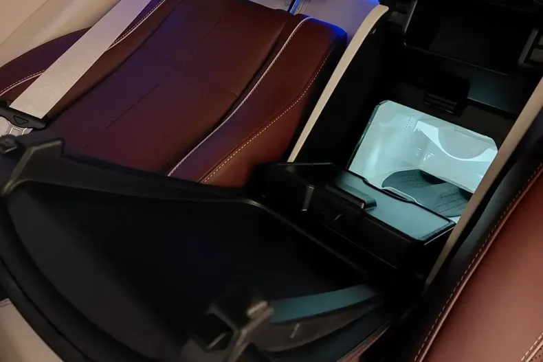 Mercedes-Benz GLS 600 din 2024 cu 17.800 km - oferta MER120341 - foto 21