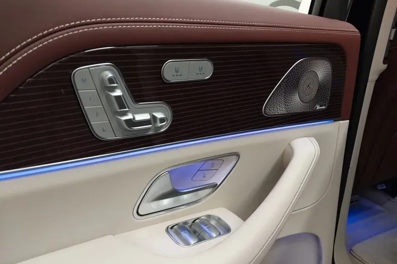 Mercedes-Benz GLS 600 din 2024 cu 17.800 km - oferta MER120341 - foto 22