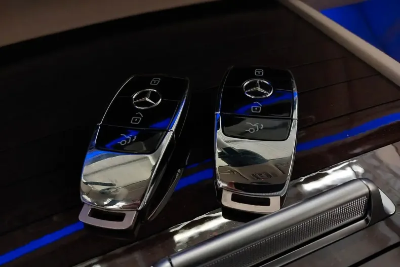 Mercedes-Benz GLS 600 din 2024 cu 17.800 km - oferta MER120341 - foto 24