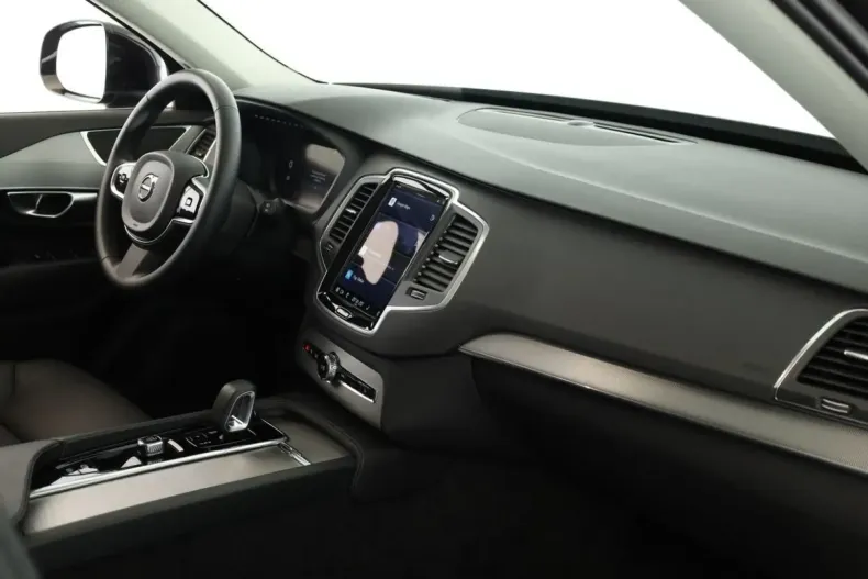 Volvo XC90 din 2023 cu 58.300 km - oferta VOL120342 - foto 15