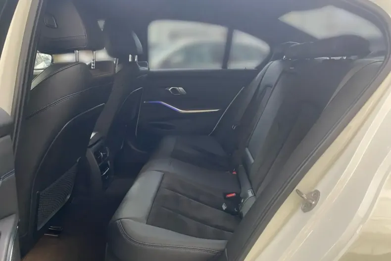 BMW 320 din 2022 cu 53.100 km - oferta BMW120347 - foto 9