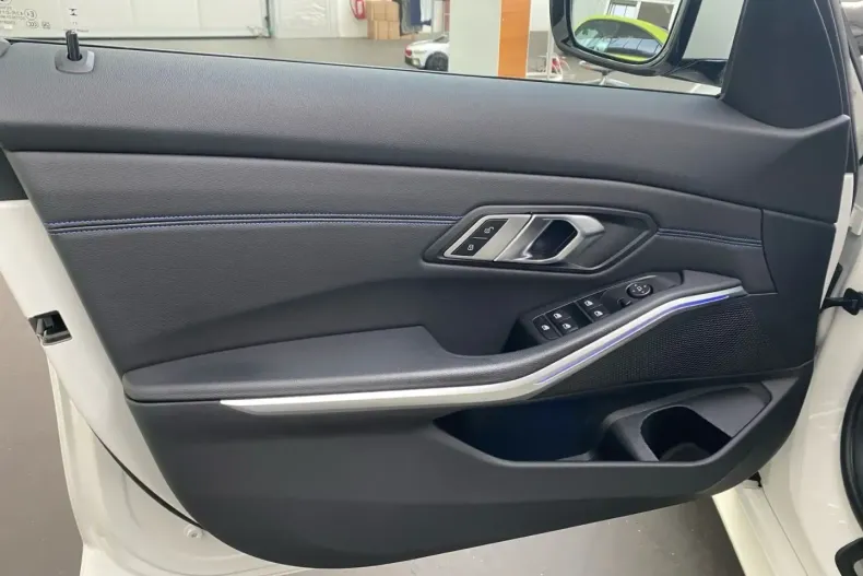 BMW 320 din 2022 cu 53.100 km - oferta BMW120347 - foto 10