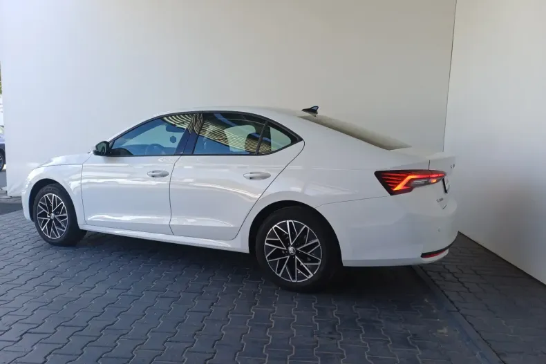 Skoda Octavia din 2025 cu 18.322 km - oferta SKO120350 - foto 3