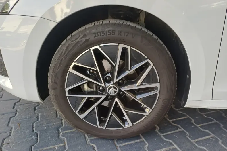 Skoda Octavia din 2025 cu 18.322 km - oferta SKO120350 - foto 4