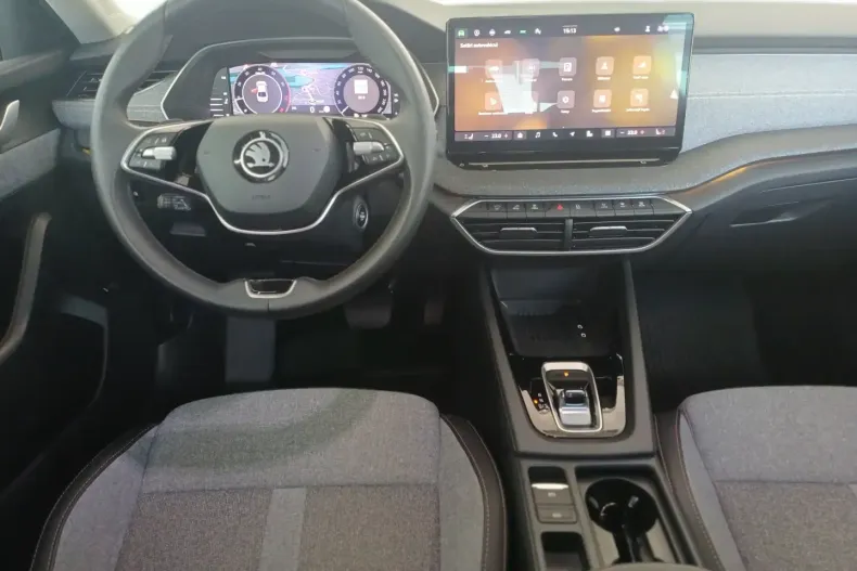 Skoda Octavia din 2025 cu 18.322 km - oferta SKO120350 - foto 8