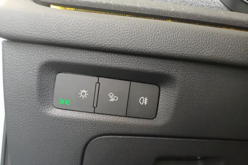 Skoda Octavia din 2025 cu 18.322 km - oferta SKO120350 - foto 10