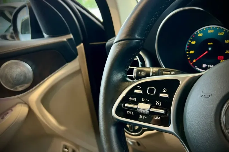 Mercedes-Benz GLC 300 din 2020 cu 85.000 km - oferta MER120355 - foto 23