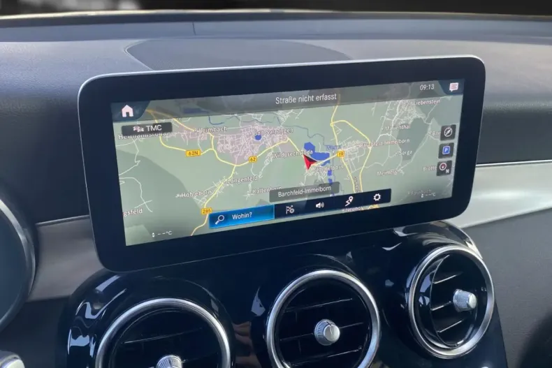 Mercedes-Benz GLC 300 din 2020 cu 79.998 km - oferta MER120356 - foto 19