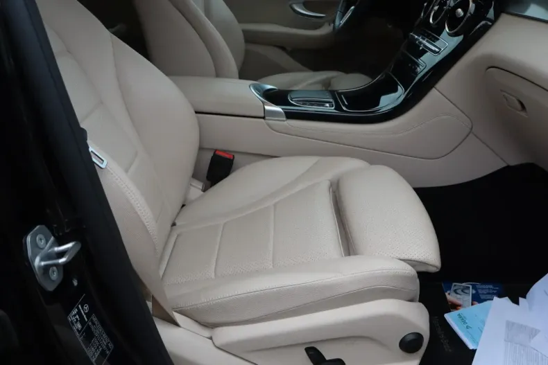 Mercedes-Benz GLC 220 din 2020 cu 99.000 km - oferta MER120357 - foto 12