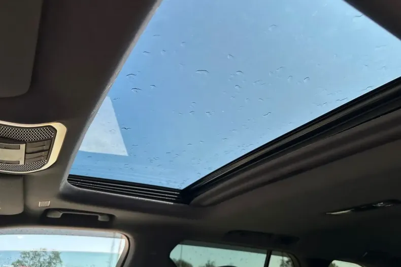 Toyota Land Cruiser din 2023 cu 51.693 km - oferta TOY120362 - foto 11