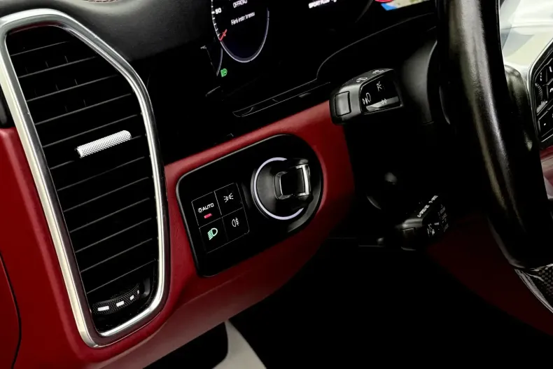 Porsche Cayenne din 2020 cu 65.000 km - oferta POR120364 - foto 29