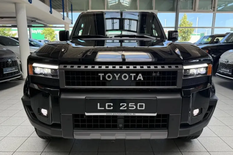 Toyota Land Cruiser din 2024 cu 26.333 km - oferta TOY120366 - foto 1